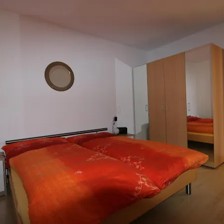 Appartement Mit Aussicht Und Pool Gordola