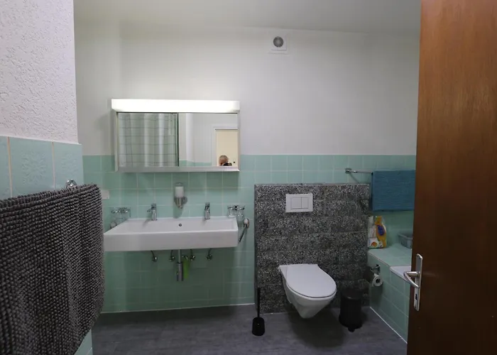 Mit Aussicht Und Pool 公寓 *